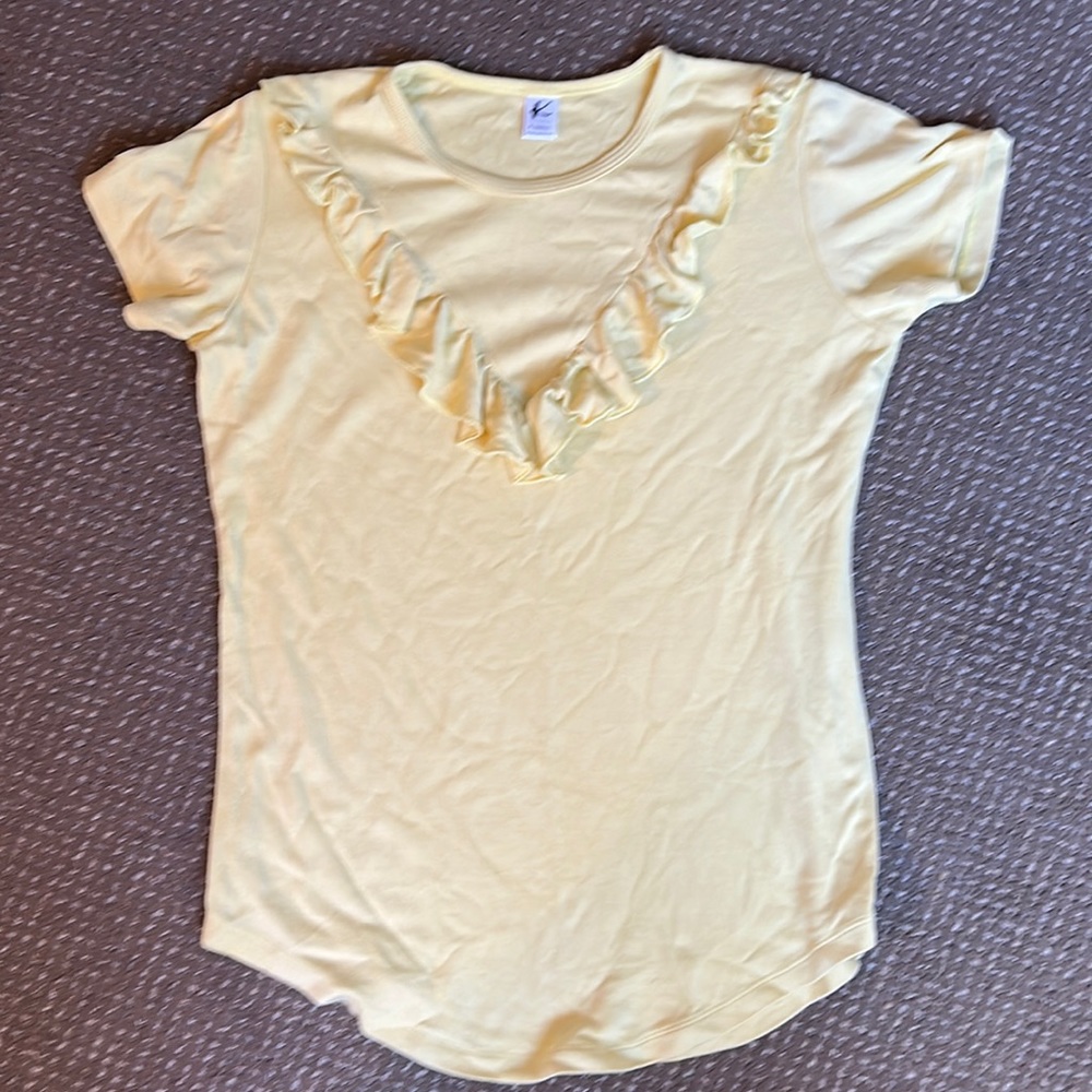 Kindred Clothing short sleeve ruffle top